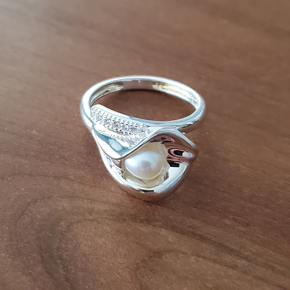 AVON New Sterling Silver Calla Lily Pearl Ring 7